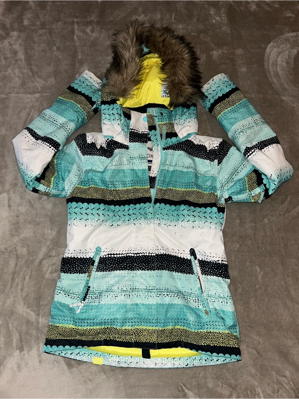 Roxy Aqua, White & Black Striped Ski Jacket with Faux Fur Hood Womens Sm